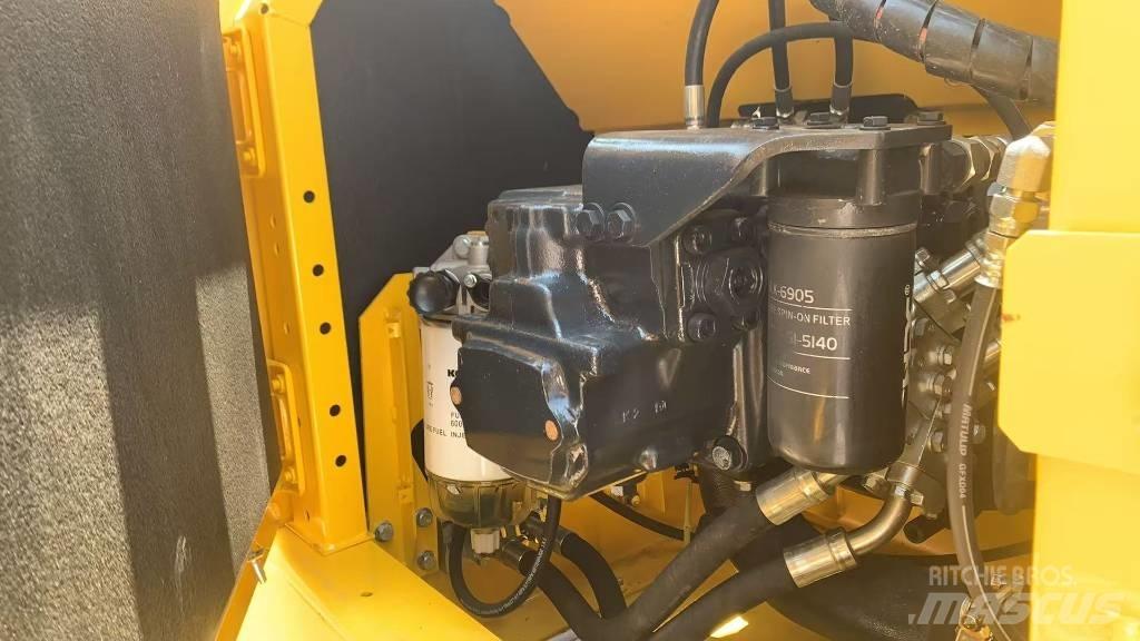 Komatsu PC 200-8N1 Kāpurķēžu ekskavatori