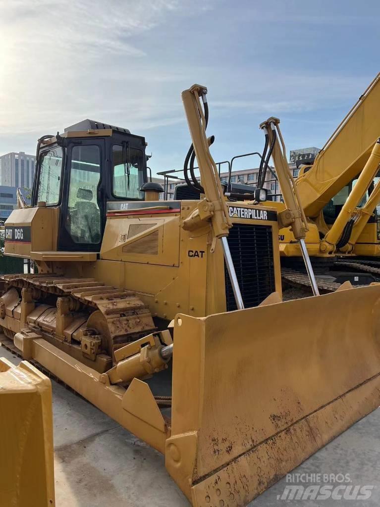CAT D 6 G Kāpurķēžu buldozeri