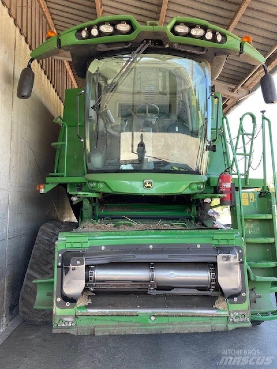 John Deere S 680 i Ražas novākšanas kombaini