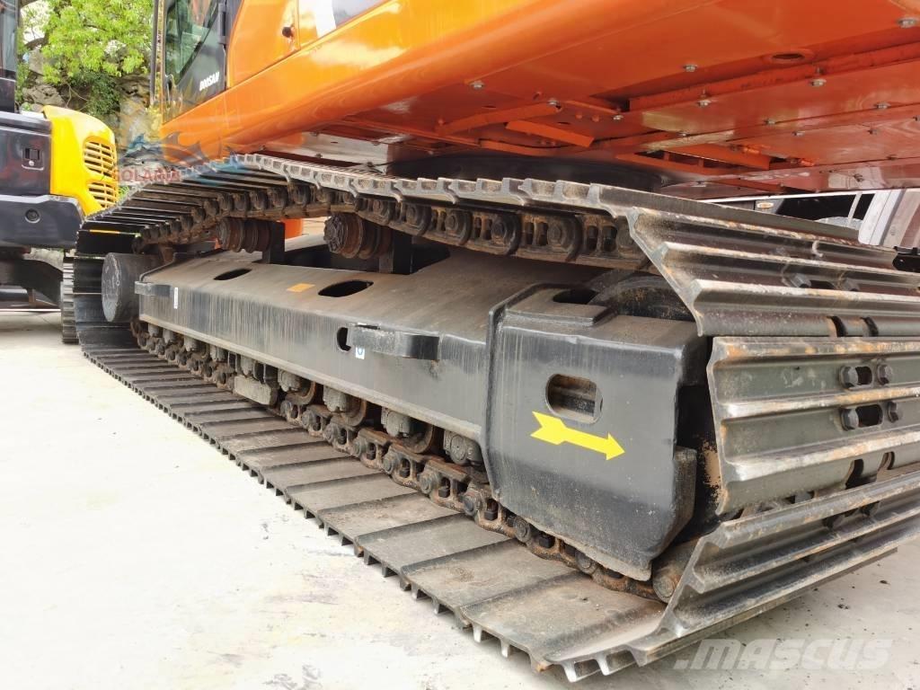 Doosan DX 225 LC Kāpurķēžu ekskavatori