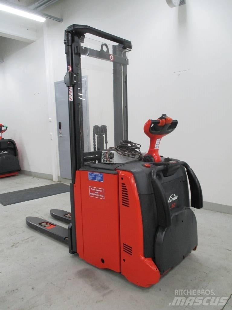 Linde L 12 AP Pašgājēji krautnētāji
