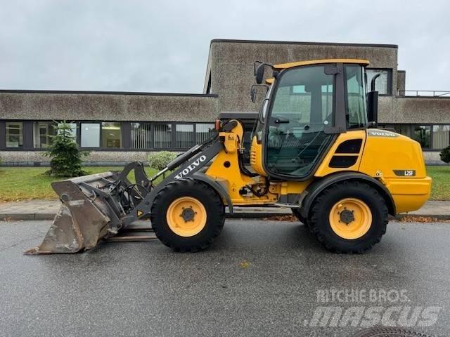 Volvo L 25 F Iekrāvēji uz riteņiem