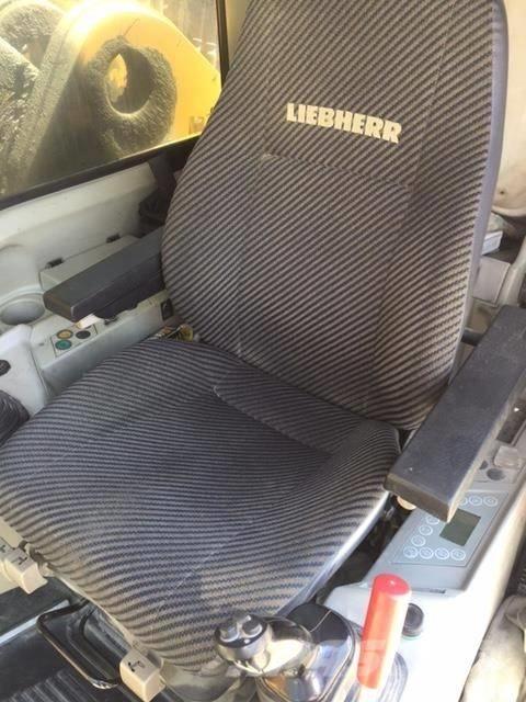 Liebherr R 974 C Kāpurķēžu ekskavatori