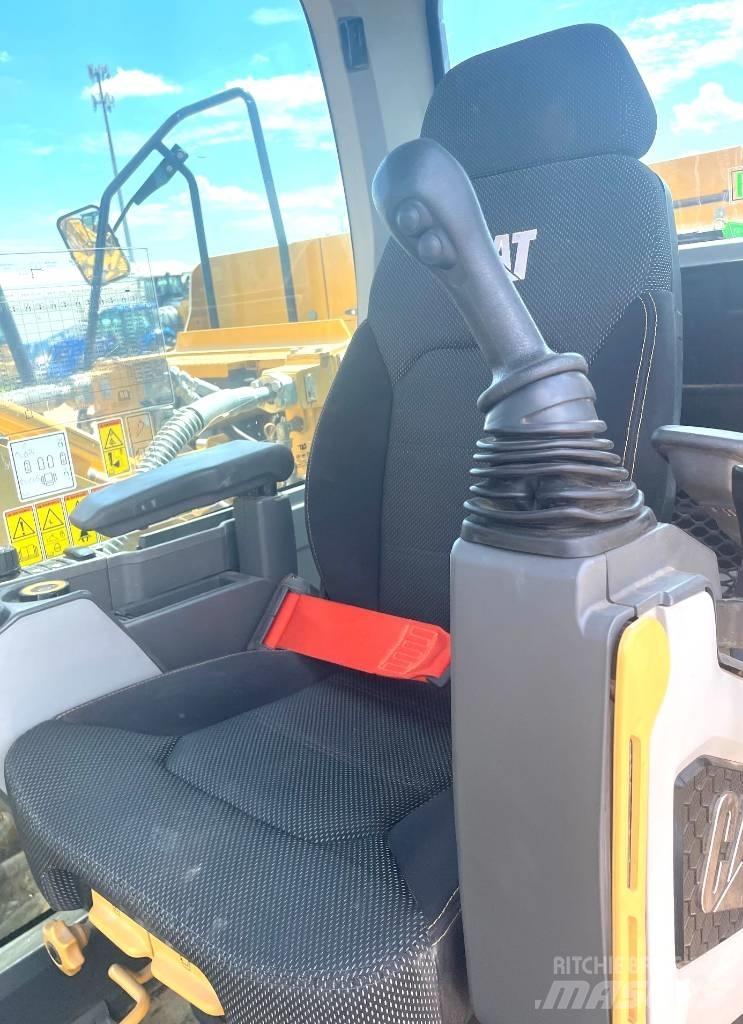 CAT 320 TC Kāpurķēžu ekskavatori