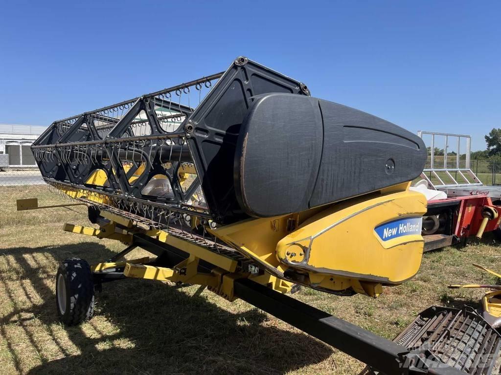 New Holland CSX 7060 Ražas novākšanas kombaini
