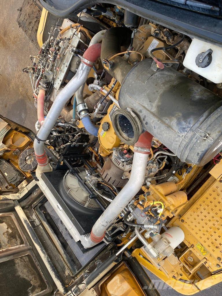 CAT 725C2 NVT Artikulētie pašizgāzēji