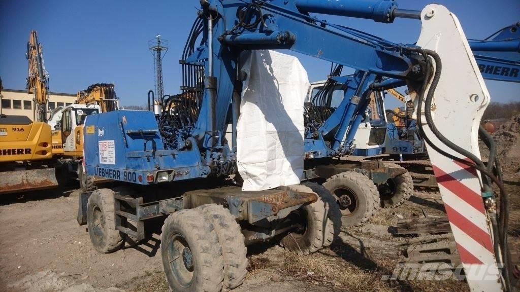 Liebherr A900-C Ekskavatori uz riteņiem