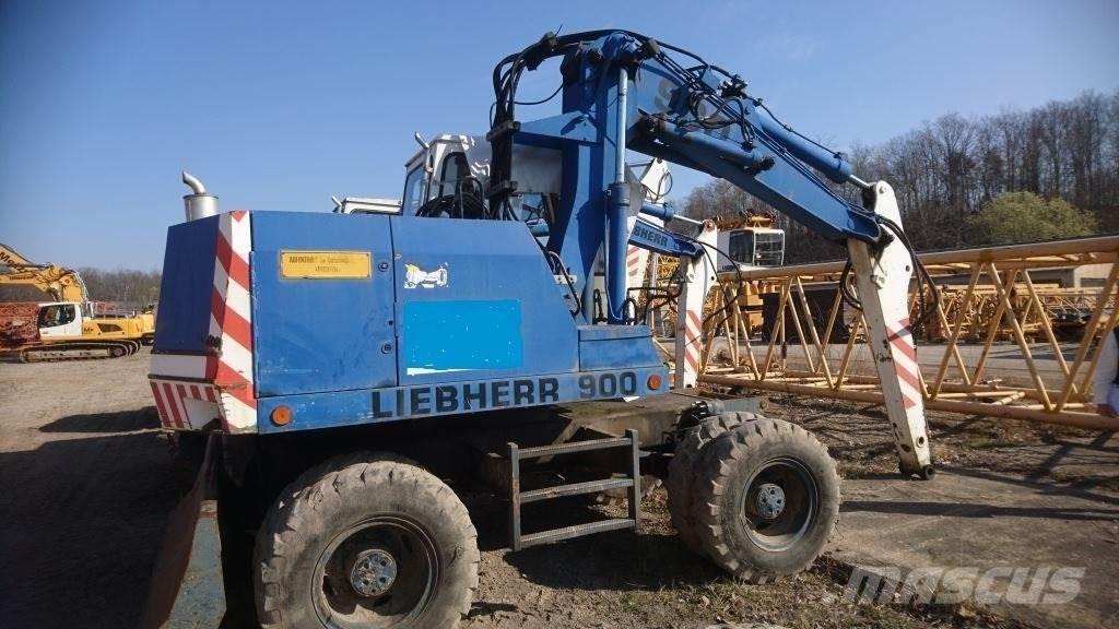 Liebherr A900-C Ekskavatori uz riteņiem