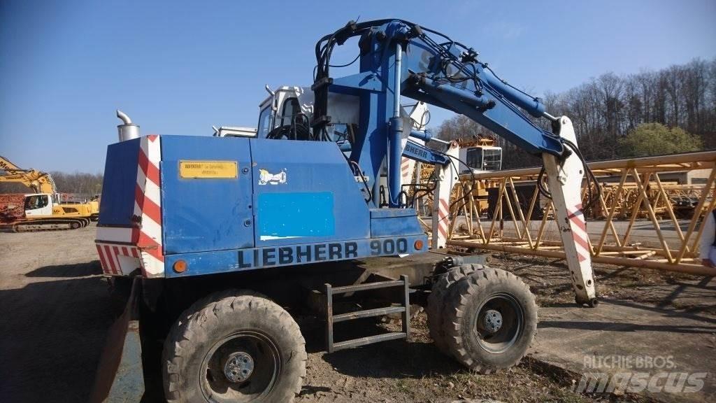 Liebherr A900-C Ekskavatori uz riteņiem