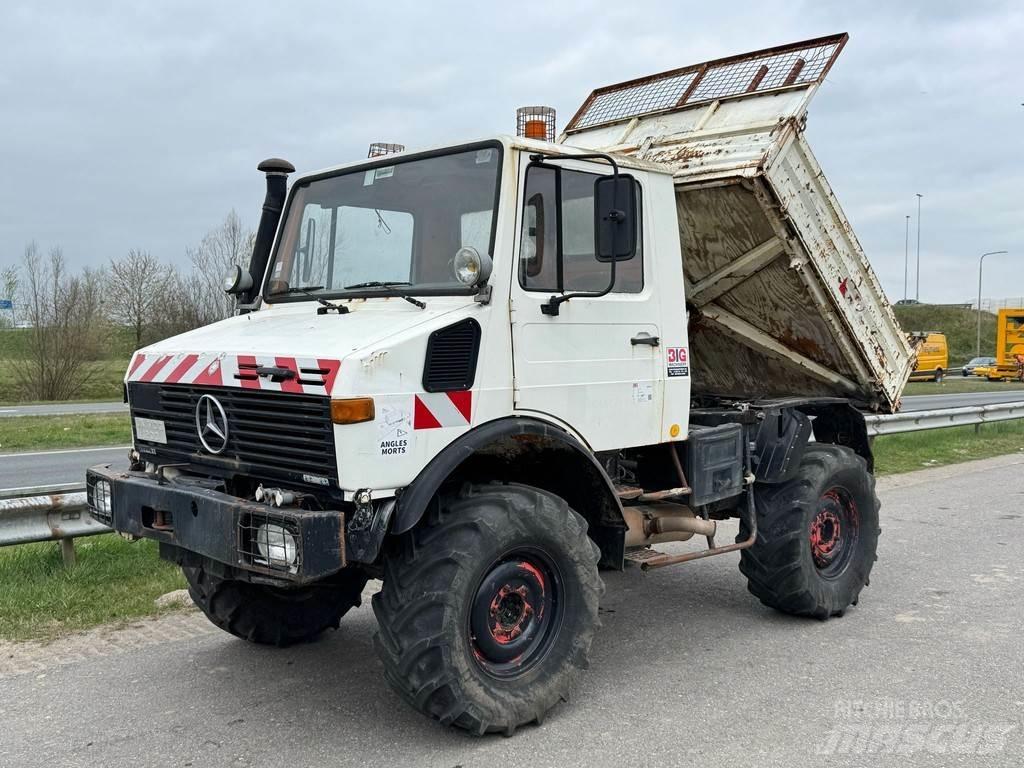 Mercedes-Benz 424 Pašizgāzējs