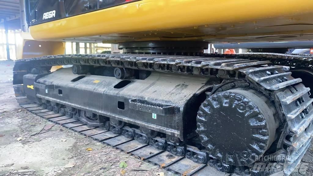 CAT 320D2L Kāpurķēžu ekskavatori