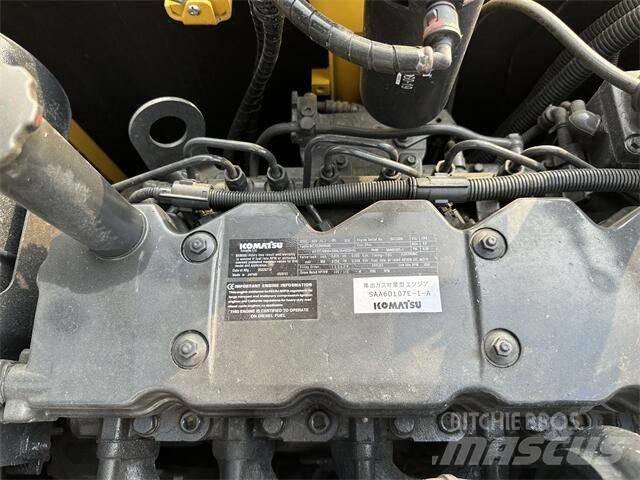 Komatsu PC210-8 Kāpurķēžu ekskavatori