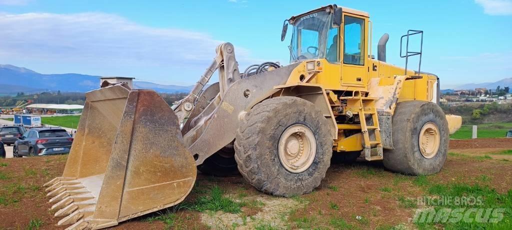 Volvo L 220 E Iekrāvēji uz riteņiem