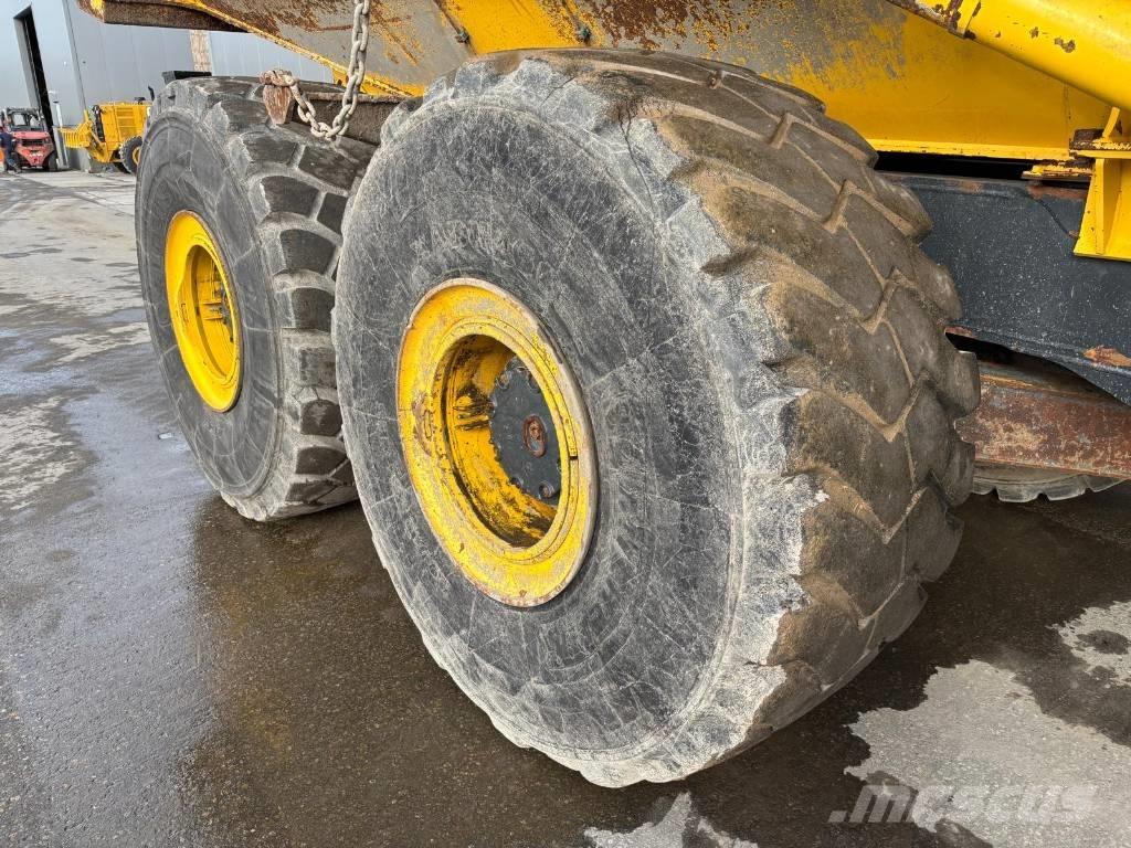 Komatsu HM 400-5 Artikulētie pašizgāzēji