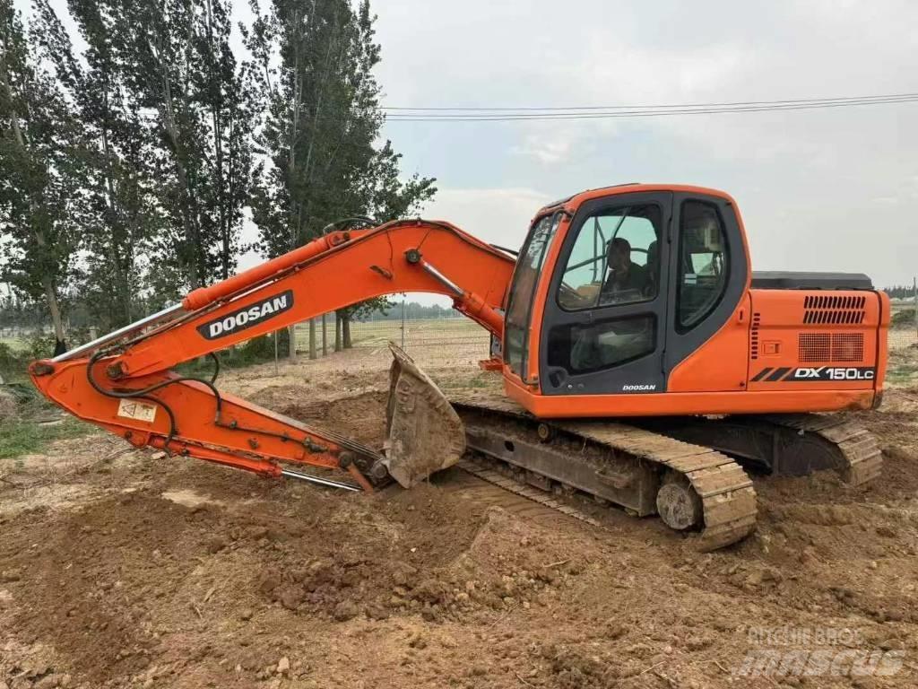 Doosan DX 150 Kāpurķēžu ekskavatori