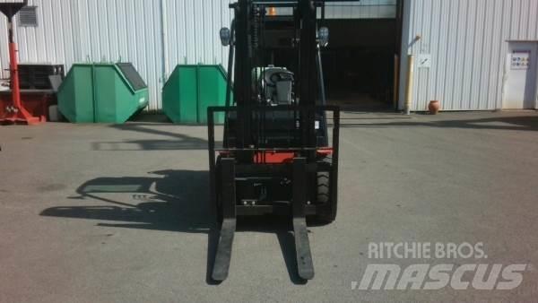 Manitou MI30G ST5 Apvidus autokrāvējs