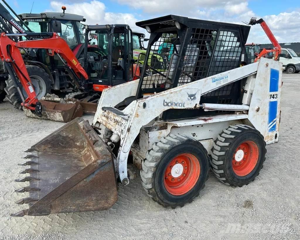 Bobcat 743 Lietoti riteņu kompaktiekrāvēji