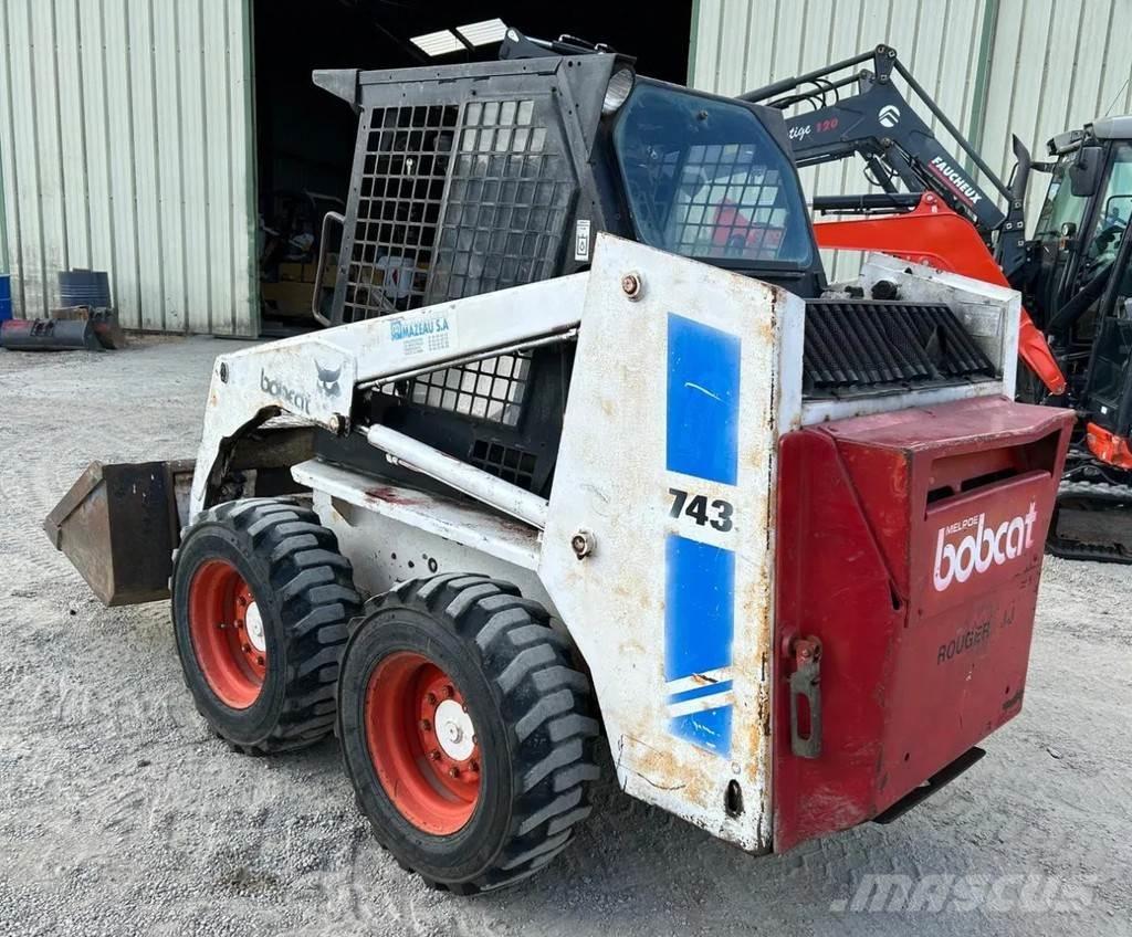 Bobcat 743 Lietoti riteņu kompaktiekrāvēji