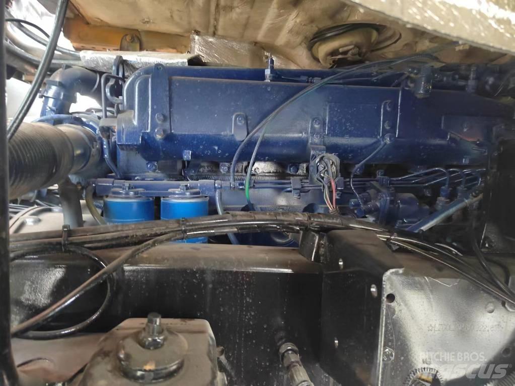 Shacman F3000 6X4 Pašizgāzējs