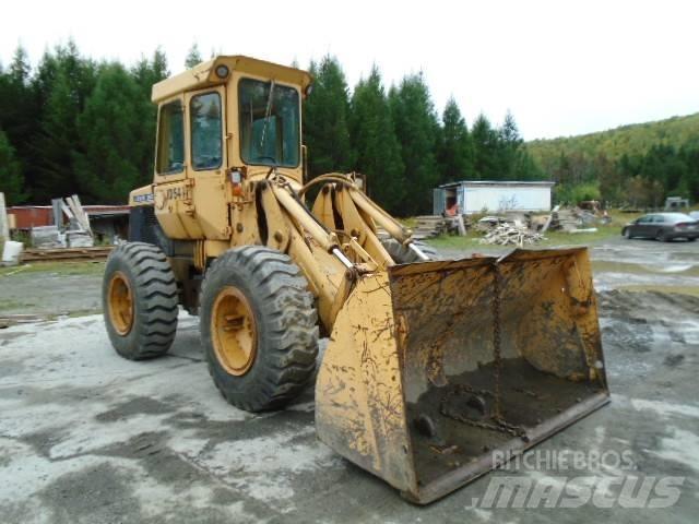 John Deere 544 A Iekrāvēji uz riteņiem