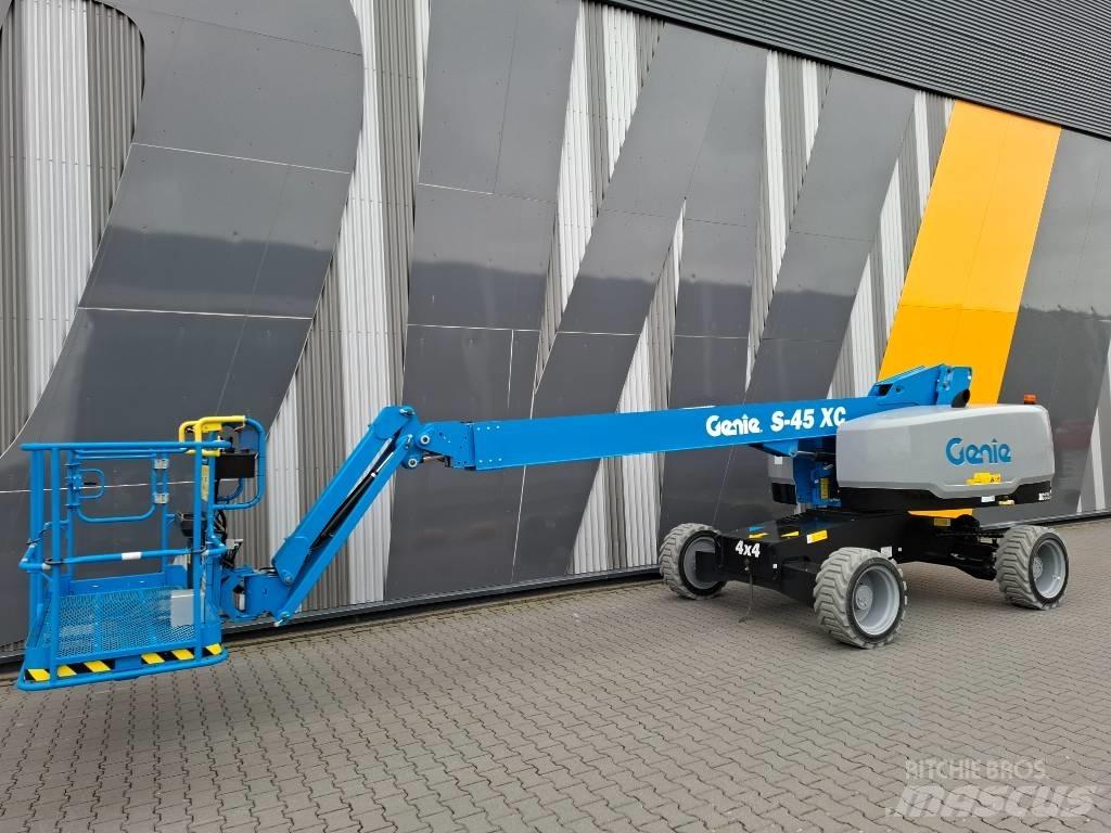 Genie S-45XC Teleskopiskie pacēlāji