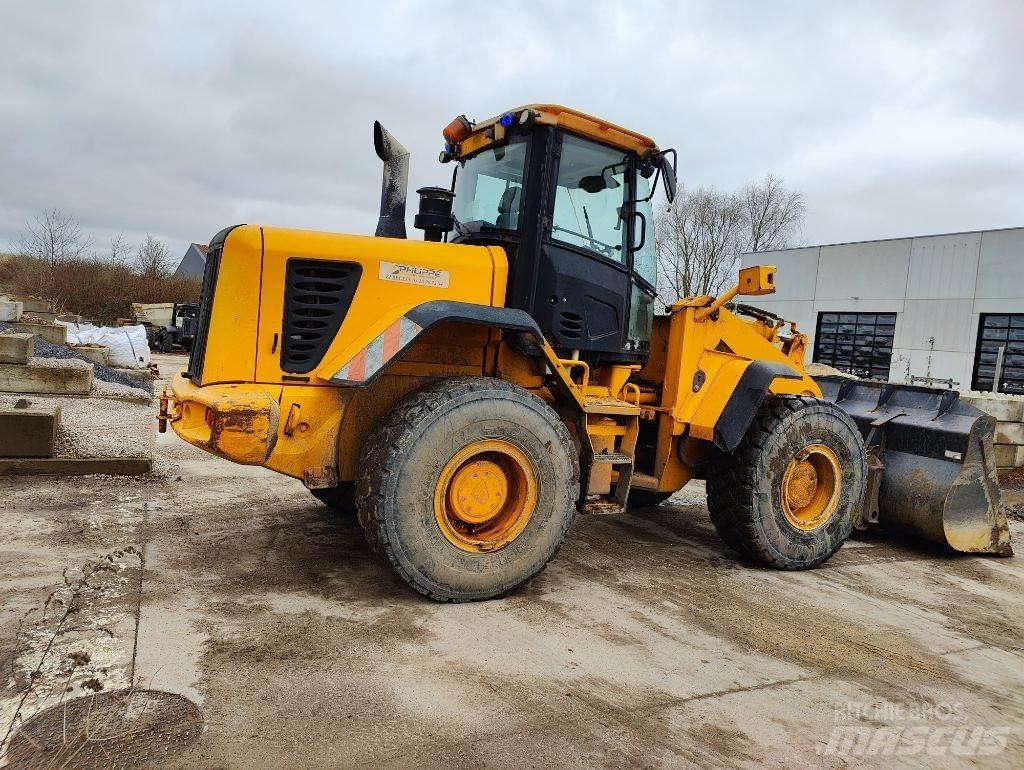 JCB 436 Iekrāvēji uz riteņiem