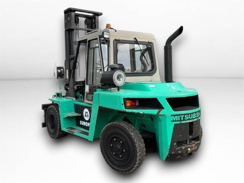 Mitsubishi FD70T Tehnika ar dīzeļa dzinēju