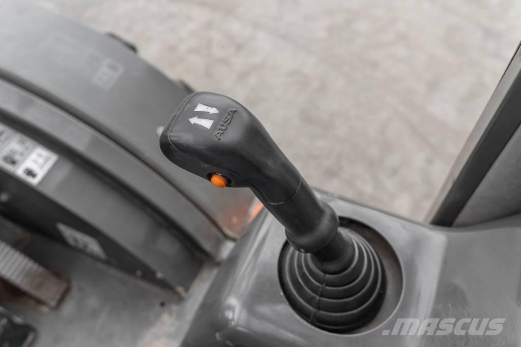 Ausa C 250 H X4 Tehnika ar dīzeļa dzinēju
