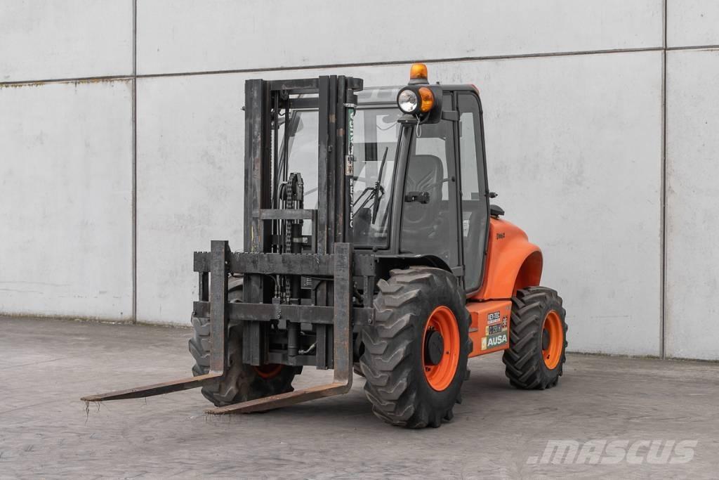 Ausa C 250 H X4 Tehnika ar dīzeļa dzinēju