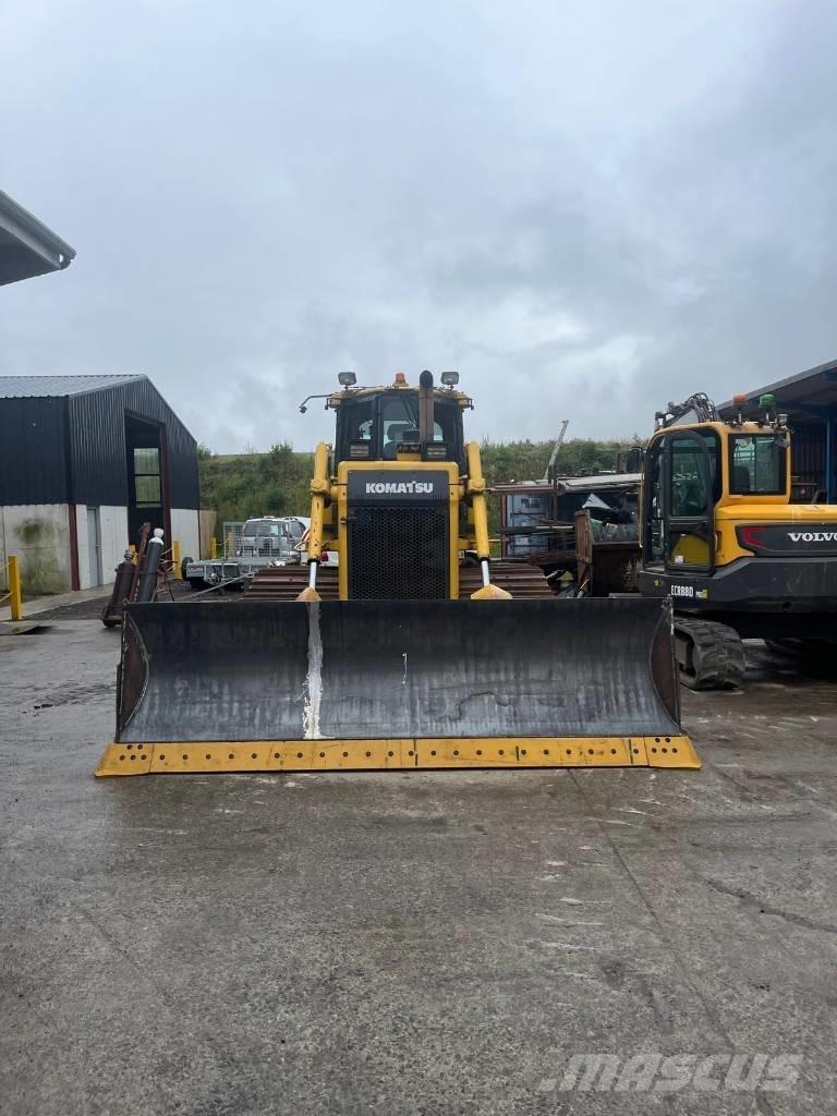 Komatsu 65 PX-17 Kāpurķēžu buldozeri