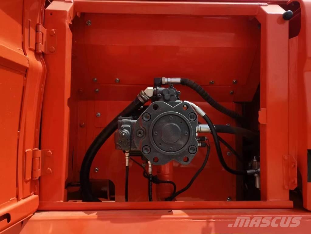 Doosan DX 300 Kāpurķēžu ekskavatori