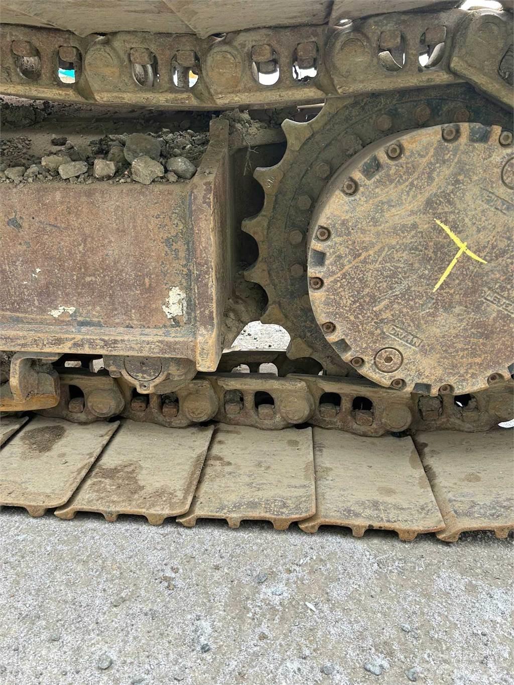 CASE CX210D Kāpurķēžu ekskavatori