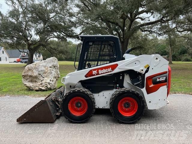 Bobcat S 62 Lietoti riteņu kompaktiekrāvēji