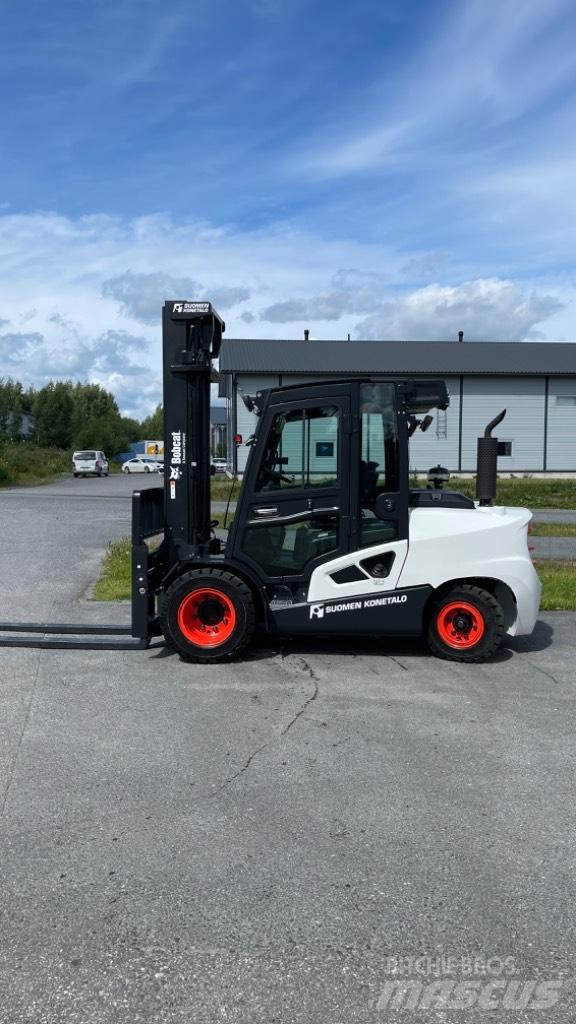 Bobcat D55C-9 Diesel Tehnika ar dīzeļa dzinēju