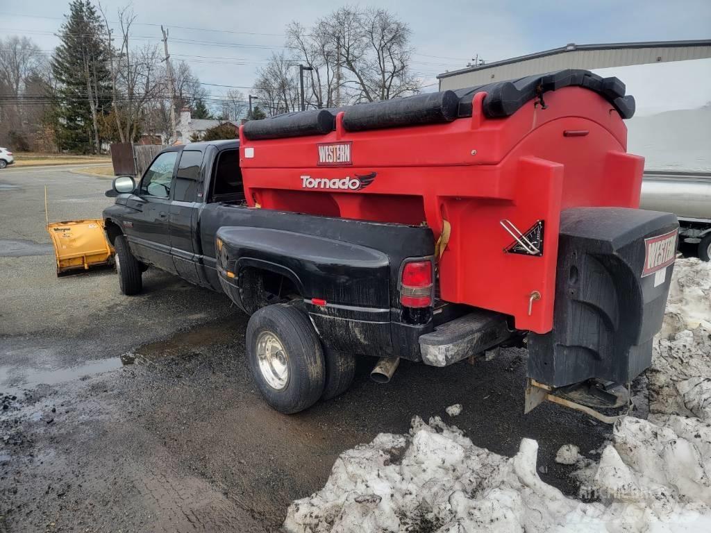 Dodge 3500 Vieglais kravas automobilis/izkraušana no sāniem