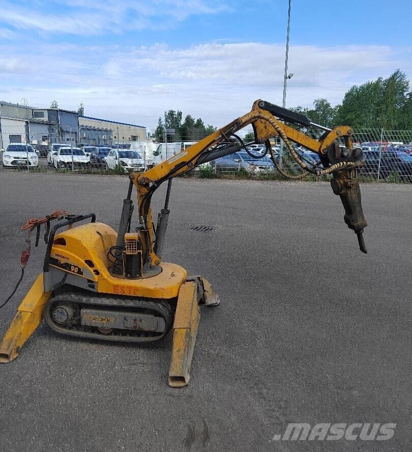 Brokk 90 Demontāžas ekskavators