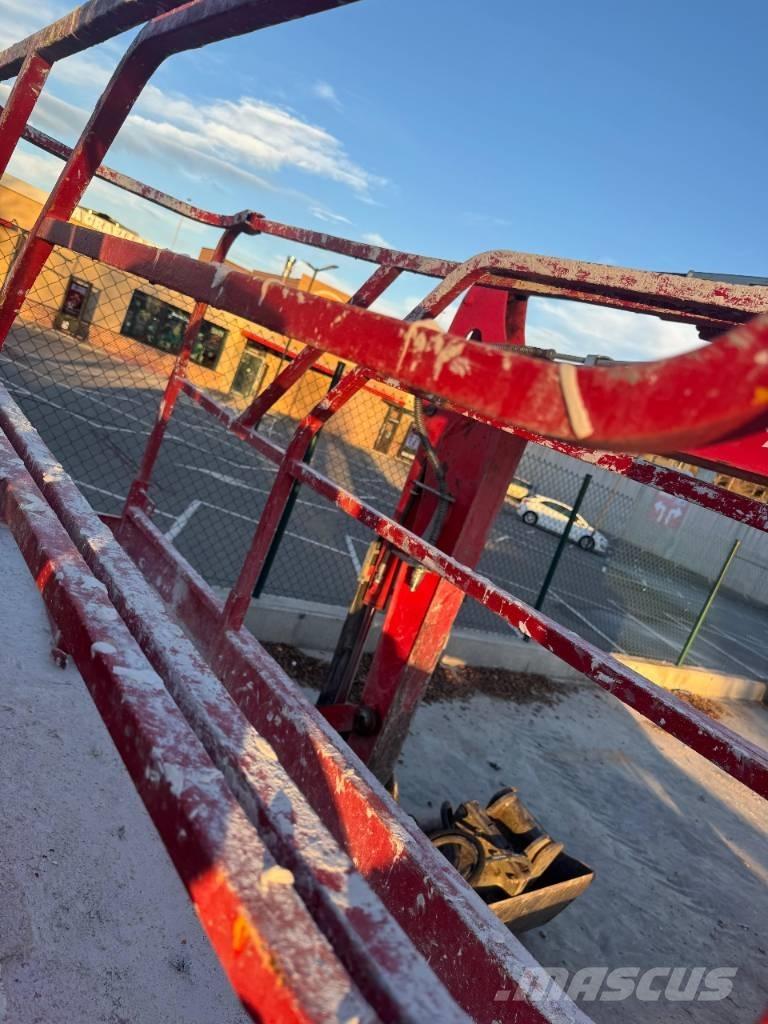 Haulotte Compact 8 Šķerveida pacēlāji