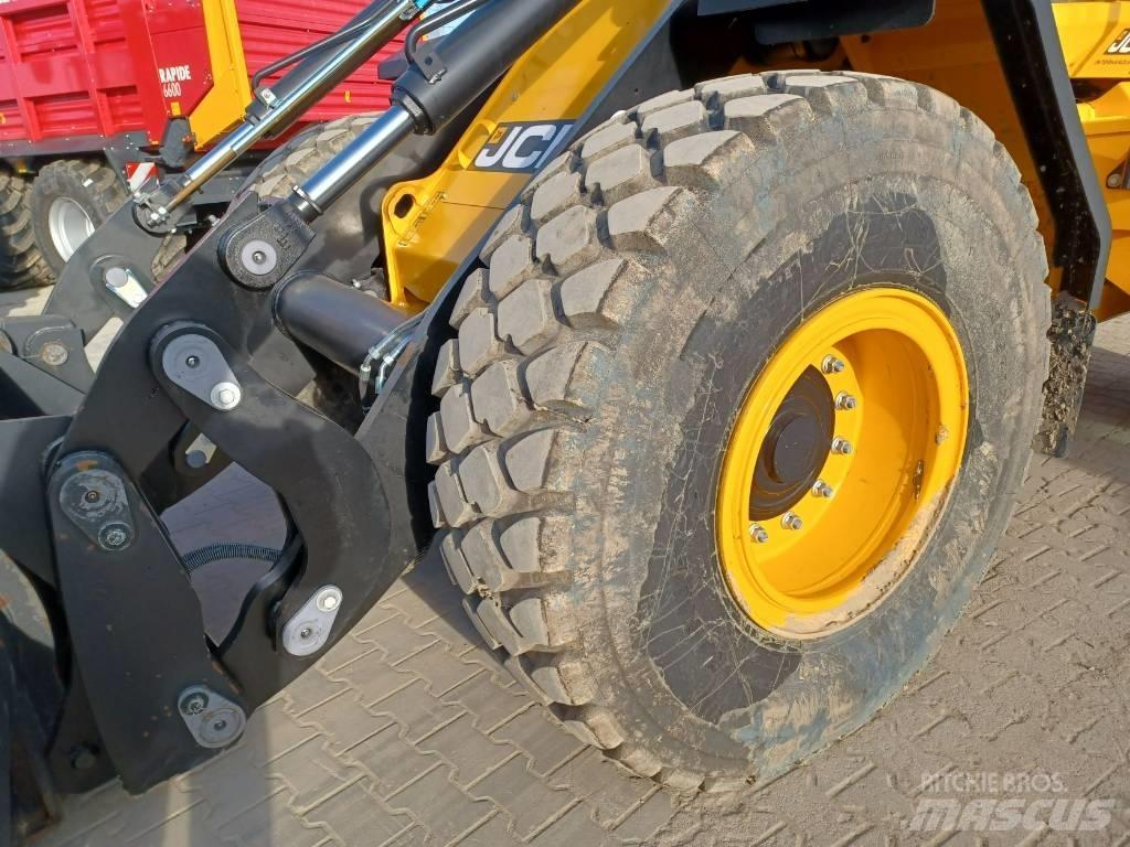 JCB 427 HT Iekrāvēji uz riteņiem