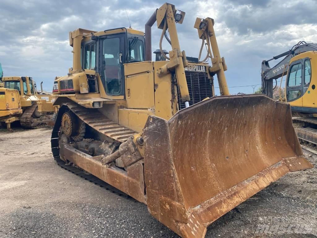 CAT D 7 R Kāpurķēžu buldozeri