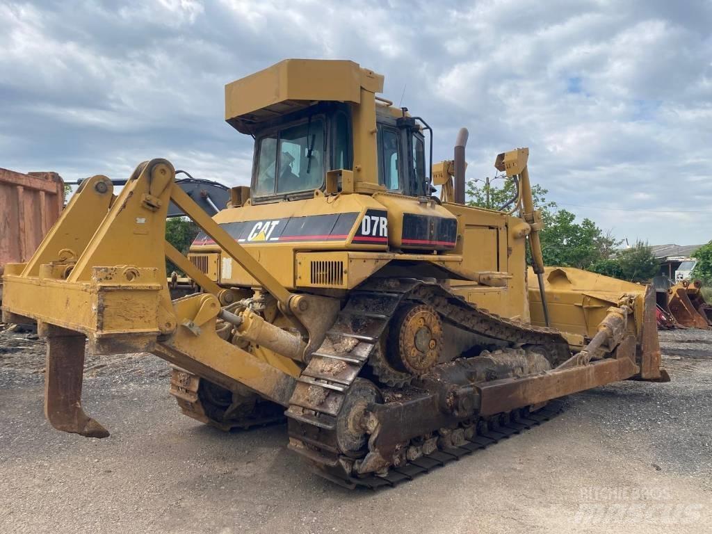 CAT D 7 R Kāpurķēžu buldozeri
