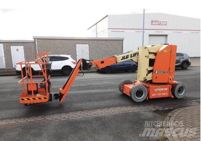 JLG E 300 AJP Strēles pacēlāji