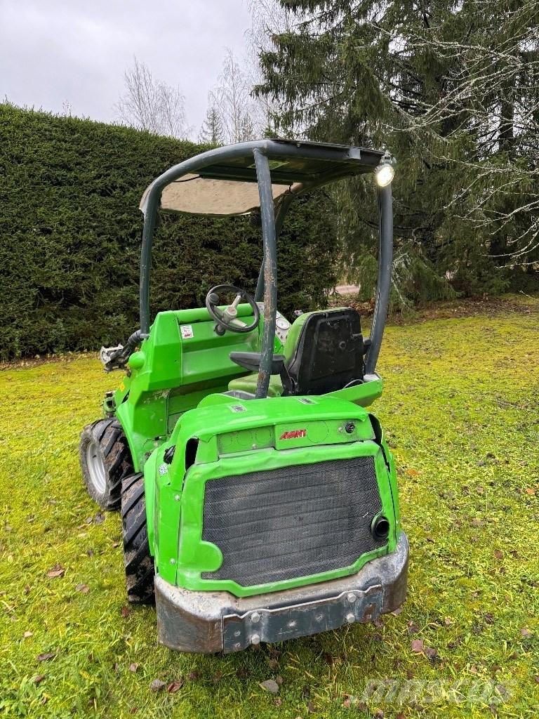 Avant 528 Multifunkcionālie iekrāvēji