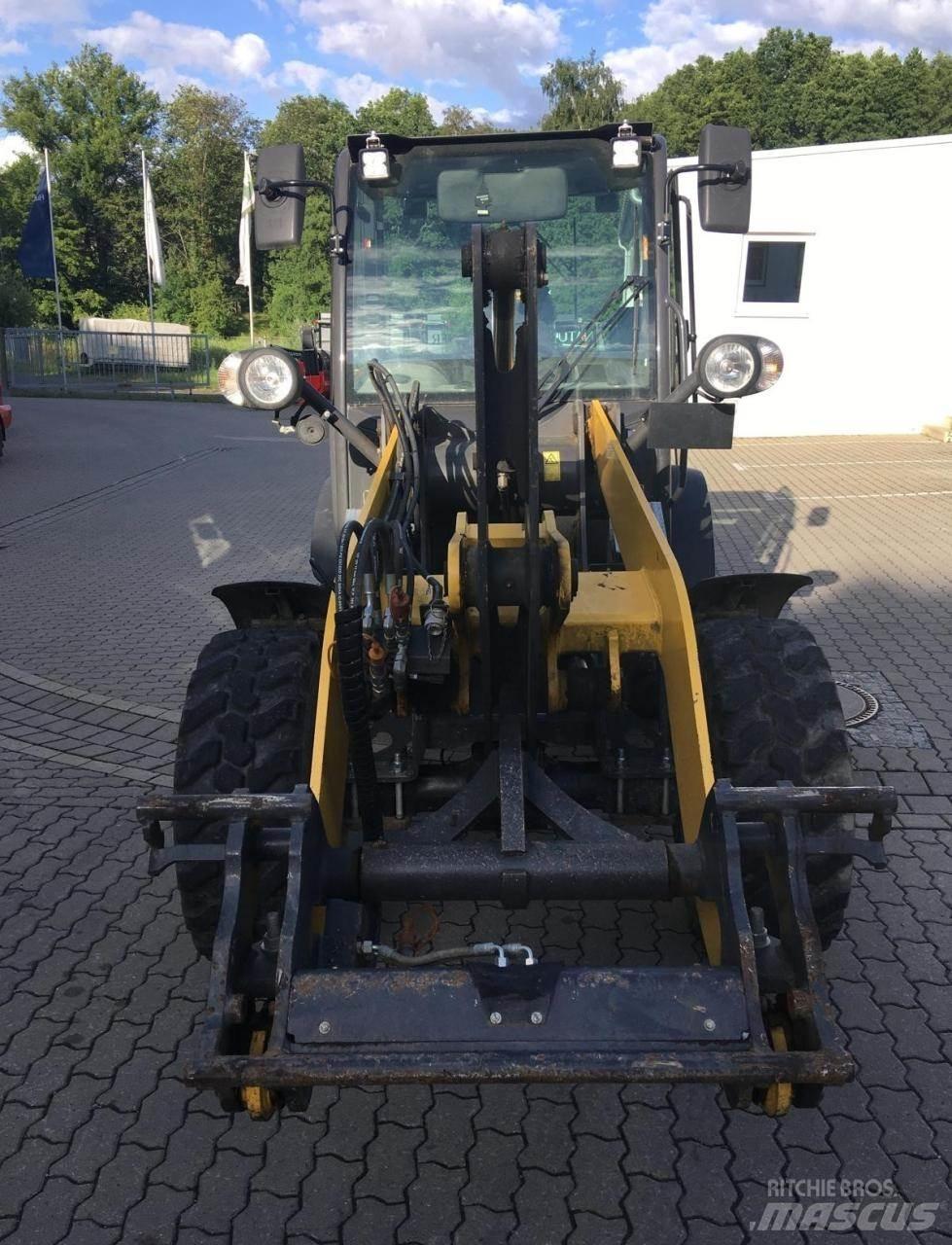 New Holland W50c Iekrāvēji uz riteņiem