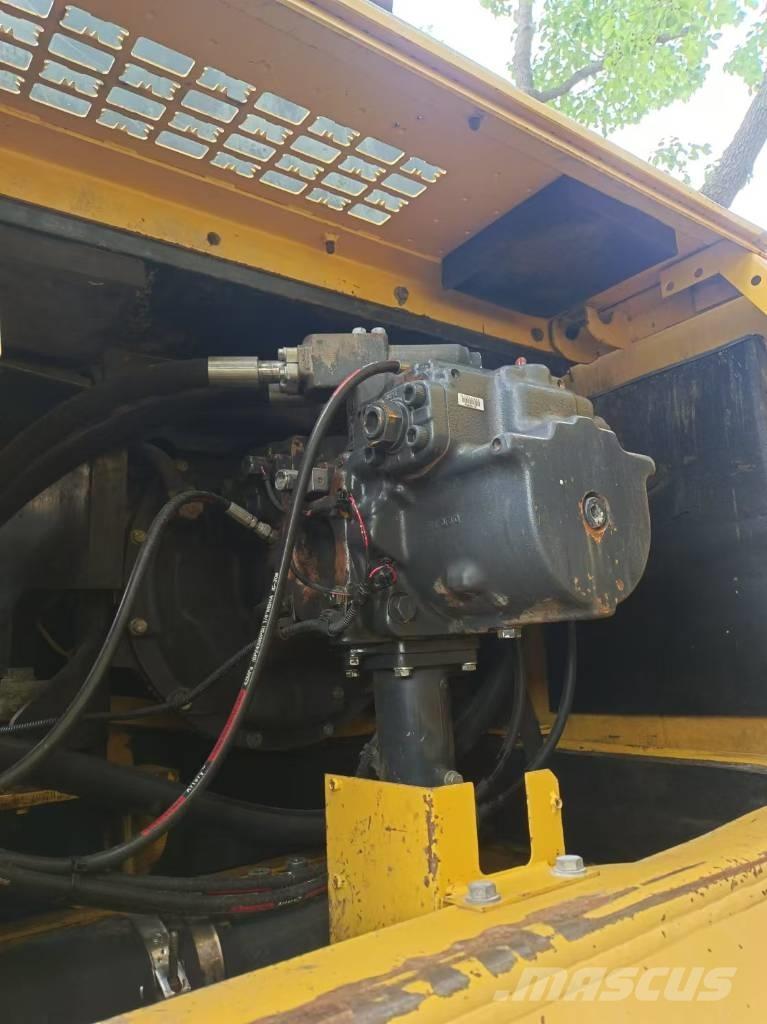 Komatsu PC 450-8 Kāpurķēžu ekskavatori