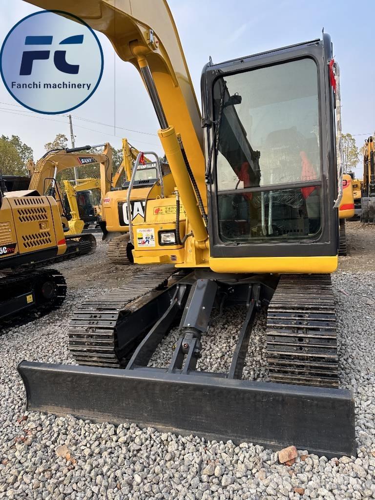 Komatsu 70 Kāpurķēžu ekskavatori