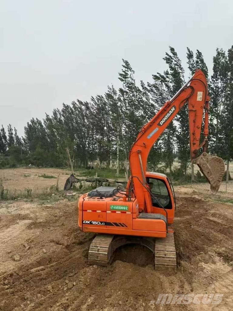 Doosan dx150 Kāpurķēžu ekskavatori