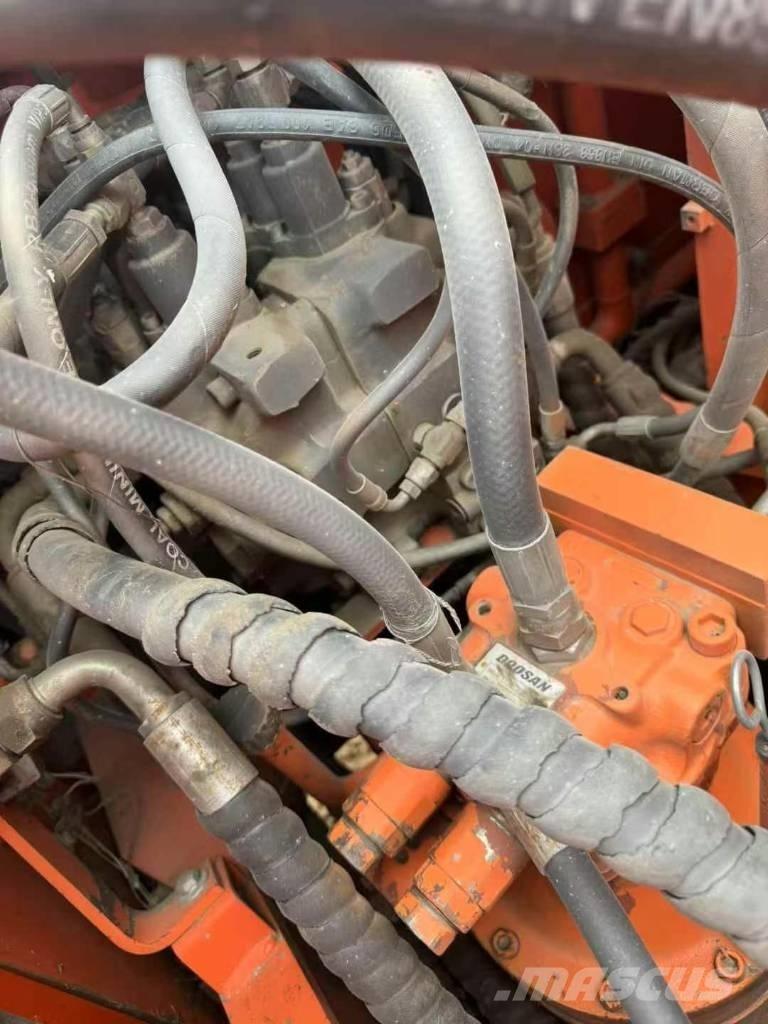 Doosan dx150 Kāpurķēžu ekskavatori