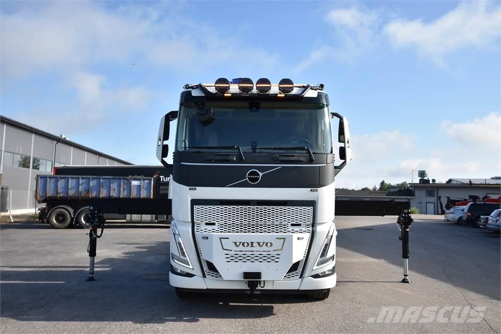 Volvo FH 540 8X4 Smagās mašīnas ar celtni