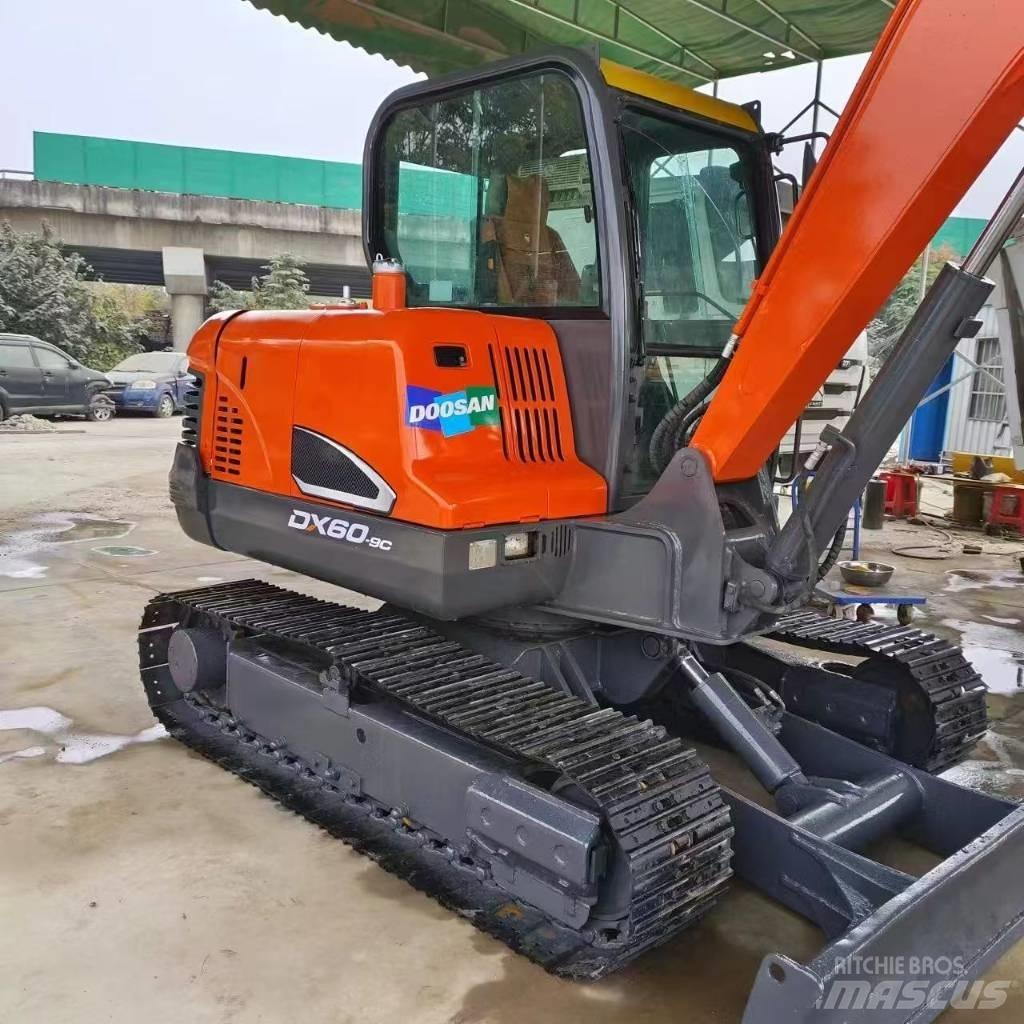 Doosan DX 60-9 C Kāpurķēžu ekskavatori