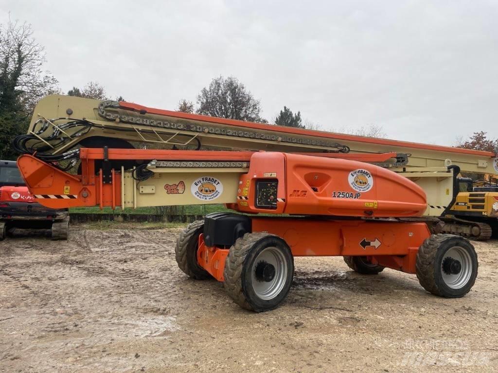 JLG 1250 AJP Strēles pacēlāji